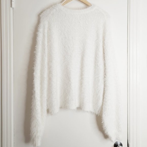 NWOT: Oversized dropped shoulder white fuzzy cardigan - Picture 2 of 8